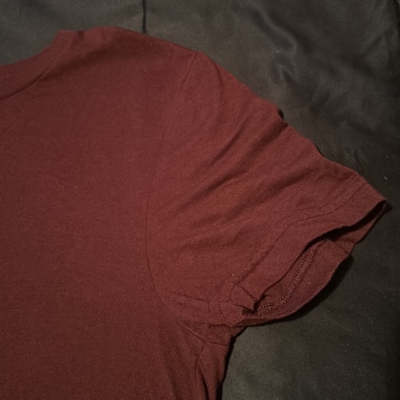 Men solid T-shirt - Picture 2 of 3